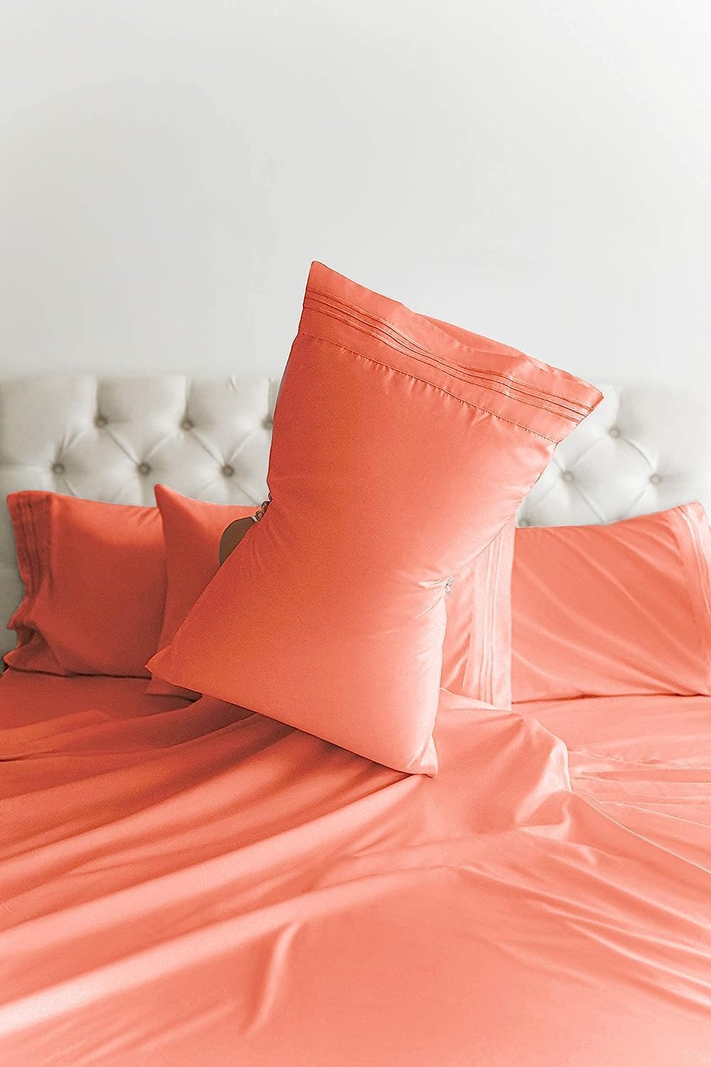 Queen 6 Piece Sheet Set - Breathable & Cooling Sheets - Hotel Luxury Bed Sheets - 1 Flat Sheet, 1 Fitted Sheet & 4 Pillowcases - Deep Pocket - Easy Fit, Soft & Wrinkle Free - Queen Coral Sheets